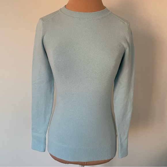 Elegant Sky Blue Crew Neck Sweater - Picture 1 of 8